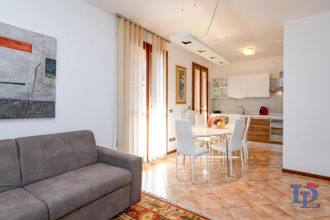 Desenzanoloft Enjoy Apartment Desenzano del Garda Luaran gambar